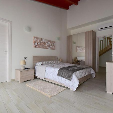 B&B La Genuina Guspini Buitenkant foto