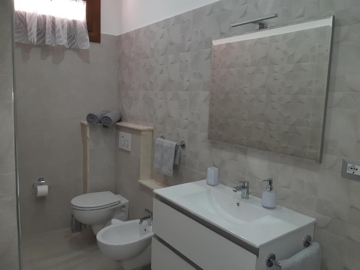 B&B La Genuina Guspini Buitenkant foto