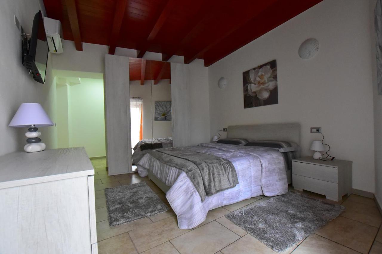 B&B La Genuina Guspini Buitenkant foto